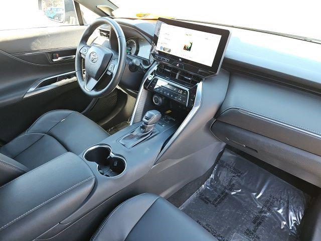 2024 Toyota Venza LE
