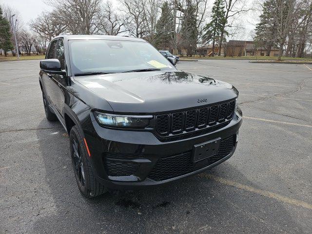 2025 Jeep Grand Cherokee Altitude 4x4