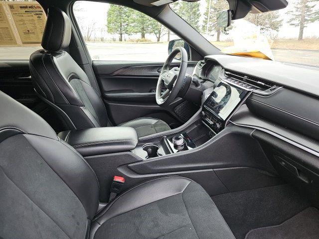 2025 Jeep Grand Cherokee Altitude 4x4