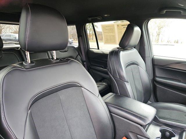 2025 Jeep Grand Cherokee Altitude 4x4