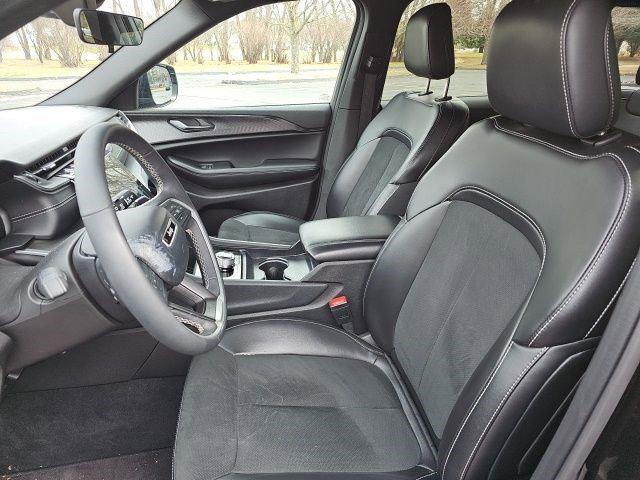 2025 Jeep Grand Cherokee Altitude 4x4
