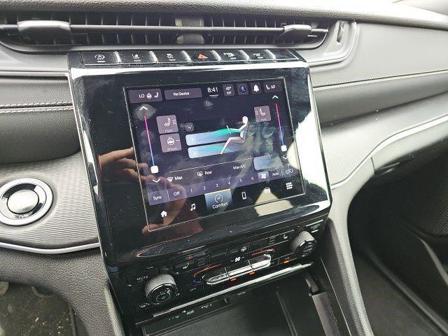 2025 Jeep Grand Cherokee Altitude 4x4