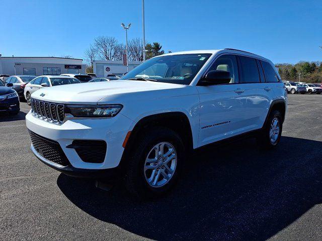 2022 Jeep Grand Cherokee Laredo 4x4