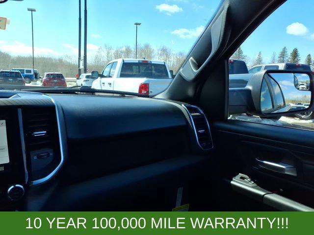 2026 Ram 1500 Express Crew Cab 4x4 5'7" Box