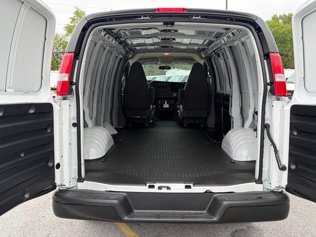 2026 GMC Savana Cargo 2500 Regular Wheelbase, Work Van, RWD