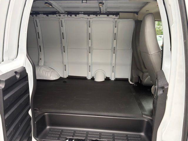 2026 GMC Savana Cargo 2500 Regular Wheelbase, Work Van, RWD