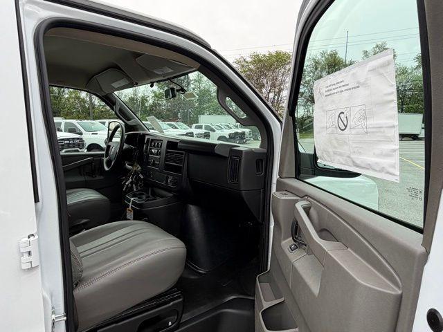 2026 GMC Savana Cargo 2500 Regular Wheelbase, Work Van, RWD