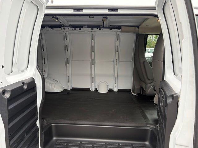 2026 GMC Savana Cargo 2500 Regular Wheelbase, Work Van, RWD
