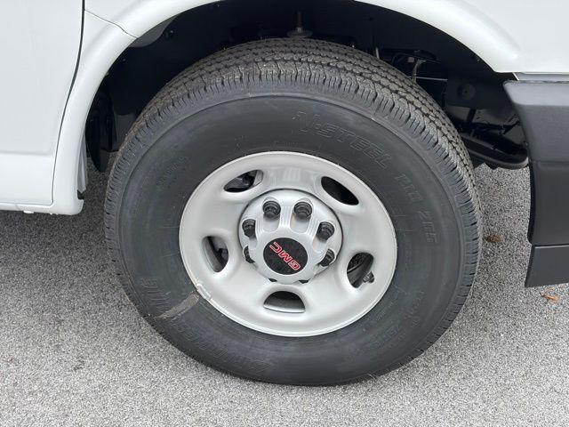 2026 GMC Savana Cargo 2500 Regular Wheelbase, Work Van, RWD