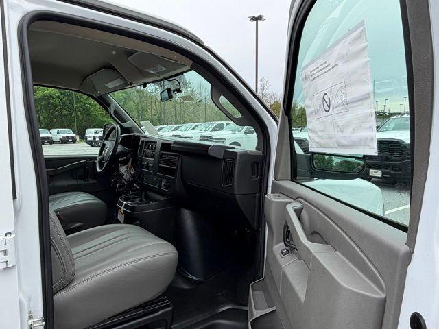 2026 GMC Savana Cargo 2500 Regular Wheelbase, Work Van, RWD