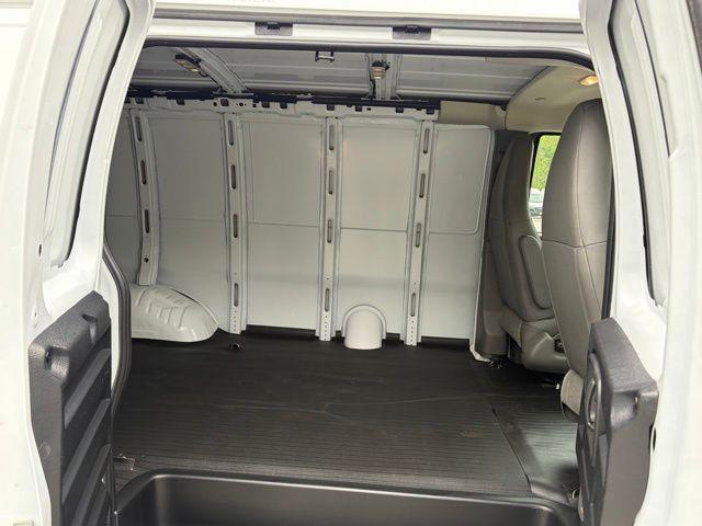 2026 GMC Savana Cargo 2500 Regular Wheelbase, Work Van, RWD