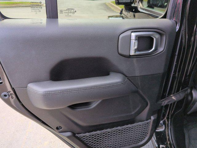 2022 Jeep Wrangler Unlimited Sahara Altitude 4x4