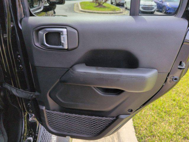 2022 Jeep Wrangler Unlimited Sahara Altitude 4x4