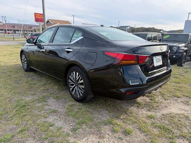 2025 Nissan Altima SV FWD