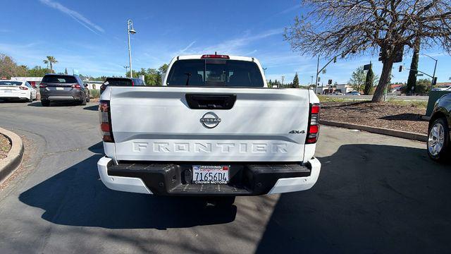2025 Nissan Frontier Crew Cab SV 4x4