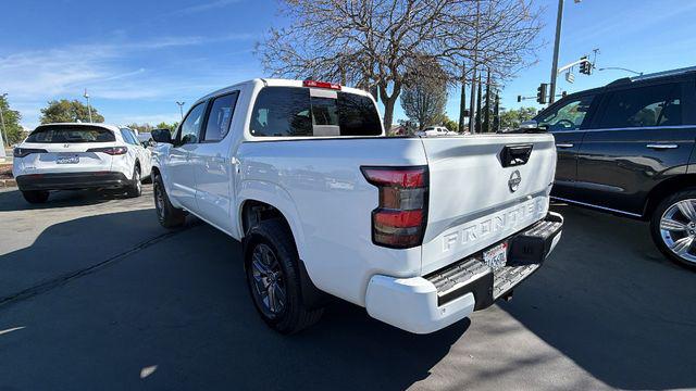 2025 Nissan Frontier Crew Cab SV 4x4