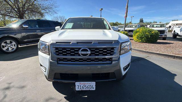 2025 Nissan Frontier Crew Cab SV 4x4