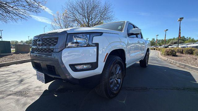 2025 Nissan Frontier Crew Cab SV 4x4