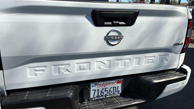 2025 Nissan Frontier Crew Cab SV 4x4