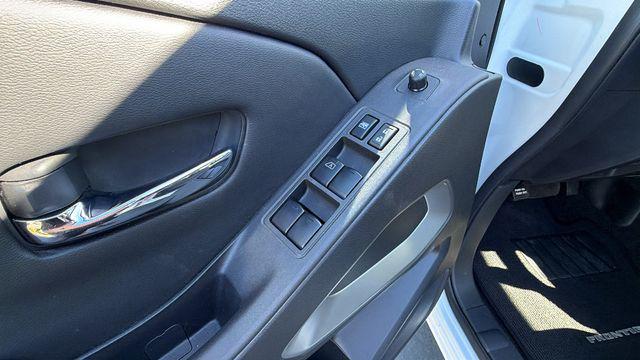 2025 Nissan Frontier Crew Cab SV 4x4