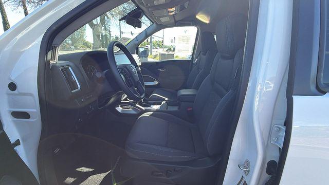 2025 Nissan Frontier Crew Cab SV 4x4