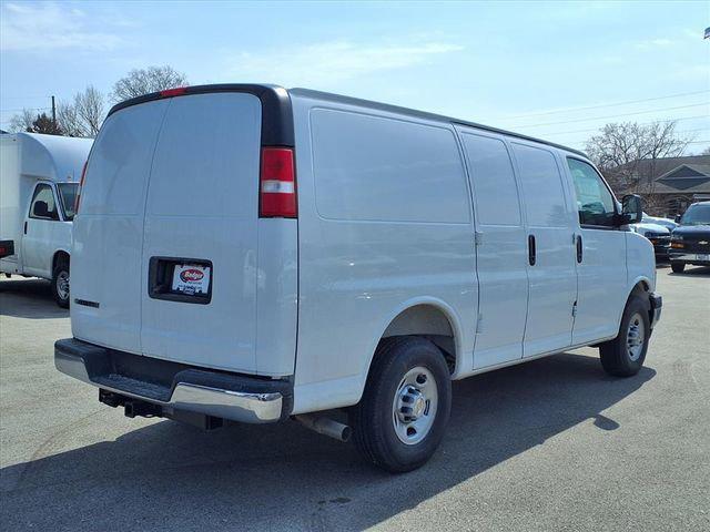 2026 Chevrolet Express Cargo Van 2500 Regular Wheelbase, WT, RWD