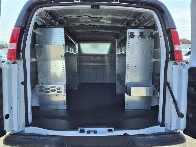 2026 Chevrolet Express Cargo Van 2500 Regular Wheelbase, WT, RWD