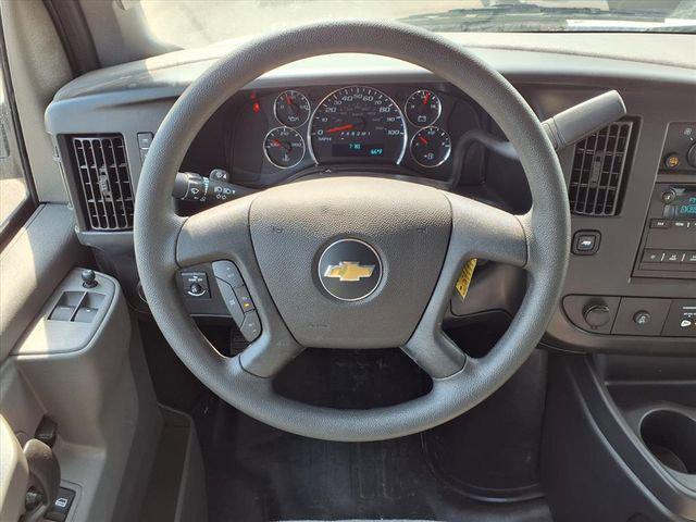 2026 Chevrolet Express Cargo Van 2500 Regular Wheelbase, WT, RWD