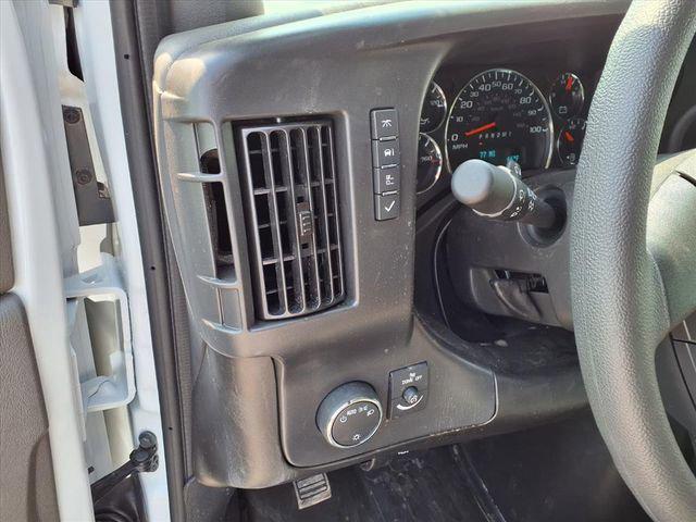 2026 Chevrolet Express Cargo Van 2500 Regular Wheelbase, WT, RWD