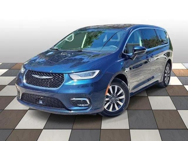 2023 Chrysler Pacifica Hybrid Touring L for sale in Fort Lauderdale, FL