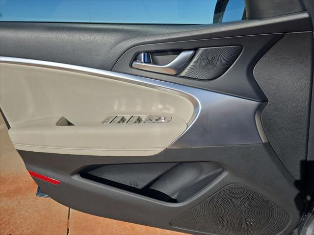 2025 Genesis G70 2.5T RWD