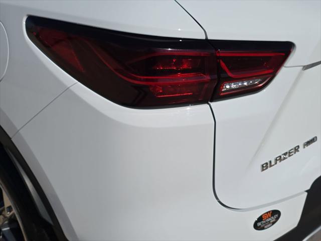 2025 Chevrolet Blazer AWD 2LT