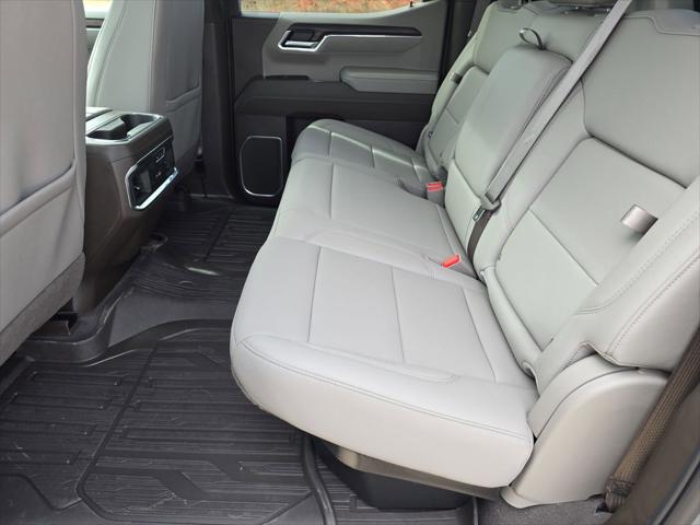 2026 GMC Sierra 1500 Crew Cab, Short Bed, SLT, 4WD