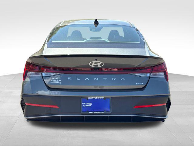 2026 Hyundai Elantra Hybrid SEL Sport