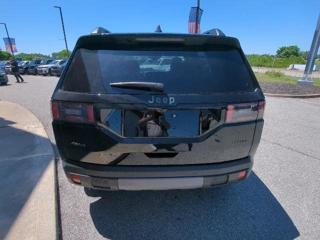 2026 Jeep Cherokee Laredo 4x4