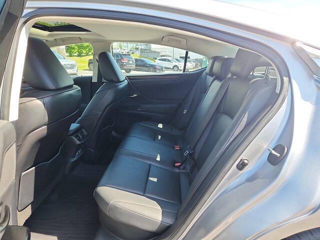2024 Lexus ES 300h 300h