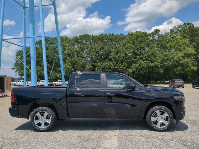 2026 RAM 1500 RAM 1500 EXPRESS CREW CAB 4X2 57 BOX