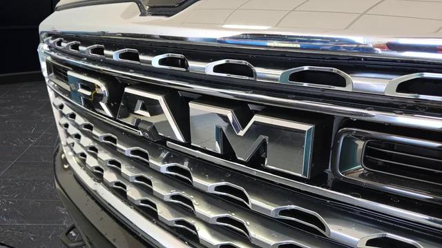 2026 Ram 1500 Limited Crew Cab 4x4 5'7" Box