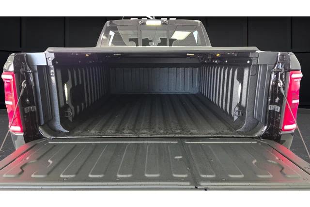 2026 Ram 1500 Tungsten Crew Cab 4x4 5'7" Box
