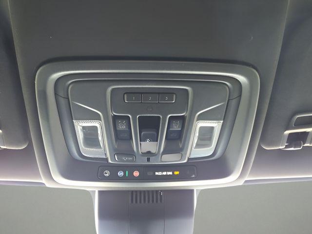 2025 GMC Sierra 1500 4WD Crew Cab Short Box AT4
