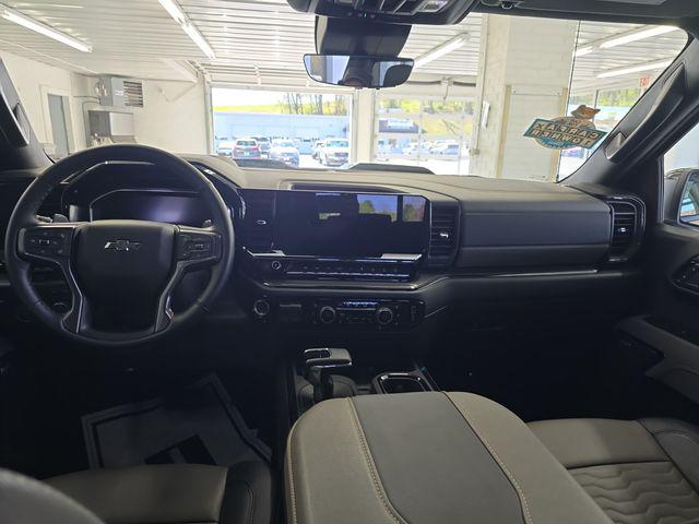 2025 Chevrolet Silverado 1500 4WD Crew Cab Short Bed ZR2