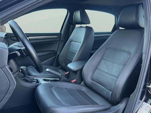 2022 Volkswagen Passat 2.0T R-Line