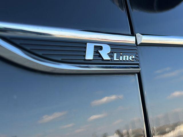 2022 Volkswagen Passat 2.0T R-Line