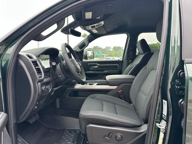 2026 Ram 1500 Lone Star Crew Cab 4x4 5'7" Box