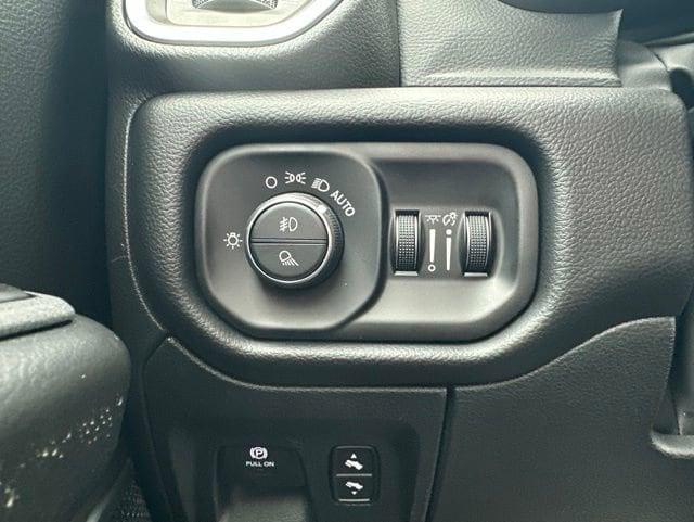 2026 Ram 1500 Lone Star Crew Cab 4x4 5'7" Box