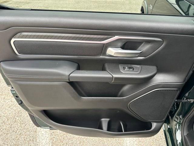 2026 Ram 1500 Lone Star Crew Cab 4x4 5'7" Box