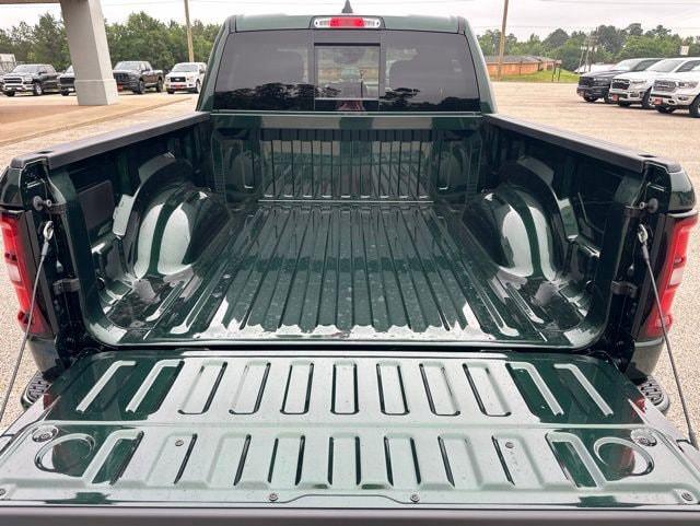 2026 Ram 1500 Lone Star Crew Cab 4x4 5'7" Box