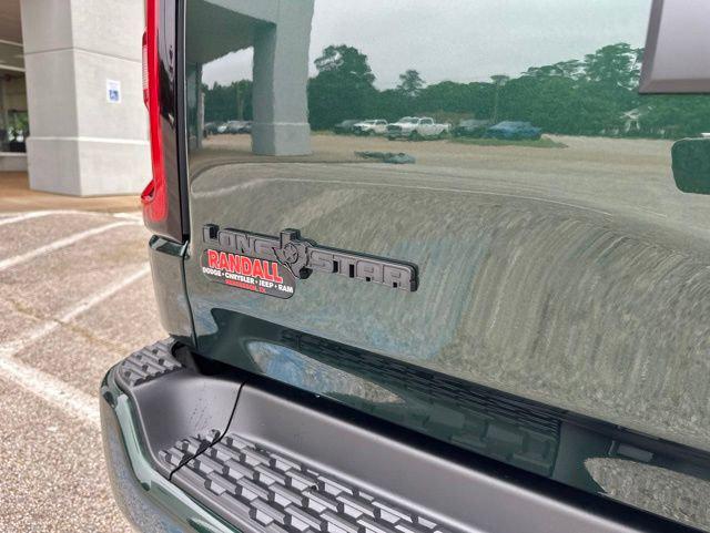 2026 Ram 1500 Lone Star Crew Cab 4x4 5'7" Box