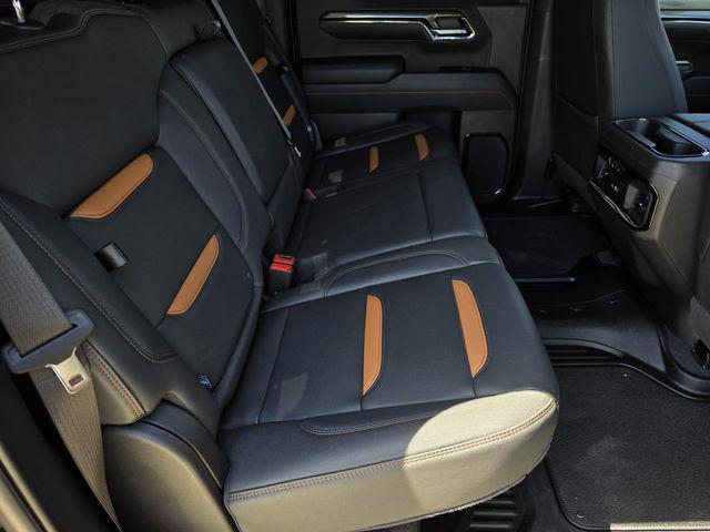 2024 GMC Sierra 1500 4WD Crew Cab Short Box AT4