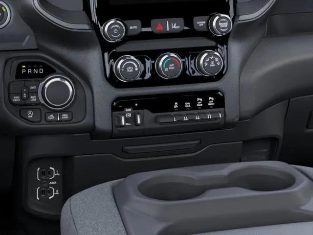 2026 Ram 1500 Warlock Crew Cab 4x4 5'7" Box